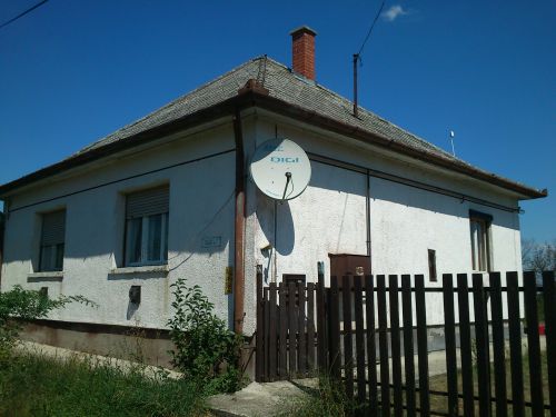 Eladó